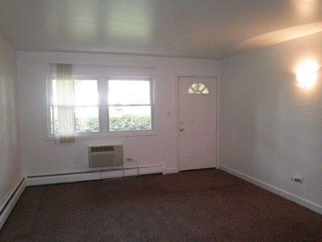 Building Photo - 821 Bode Rd