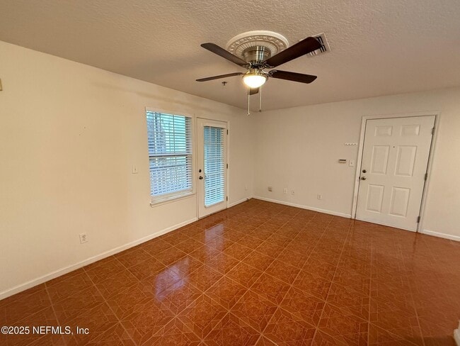 Foto del edificio - 7701 Timberlin Park Blvd