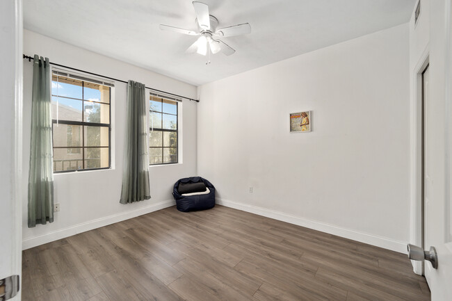 Foto del edificio - 20 SW 6th St