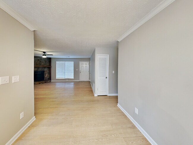 Foto del edificio - 8321 Beechwood Ct