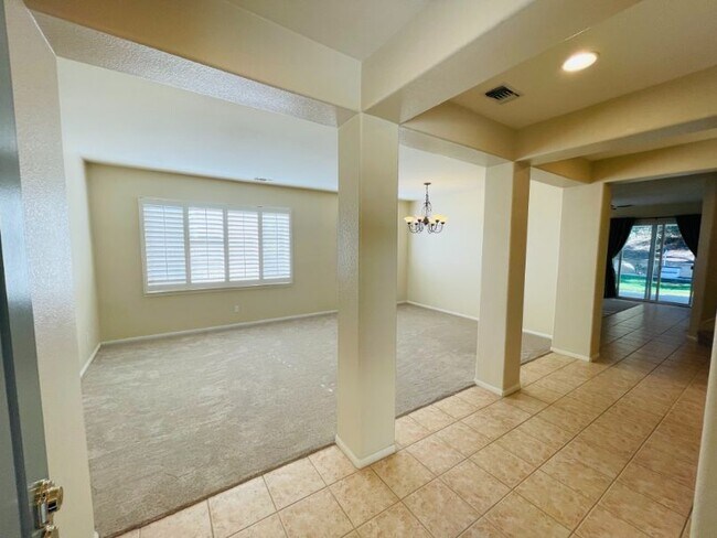 Building Photo - 2878 Rancho Rio Chico