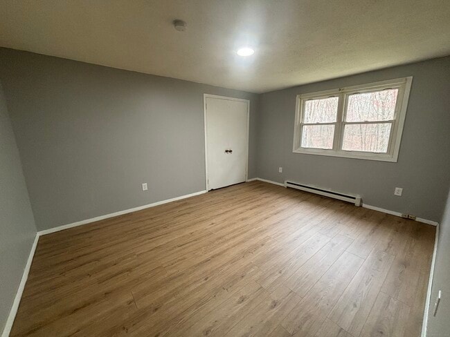 Building Photo - 9B White Oak Rd