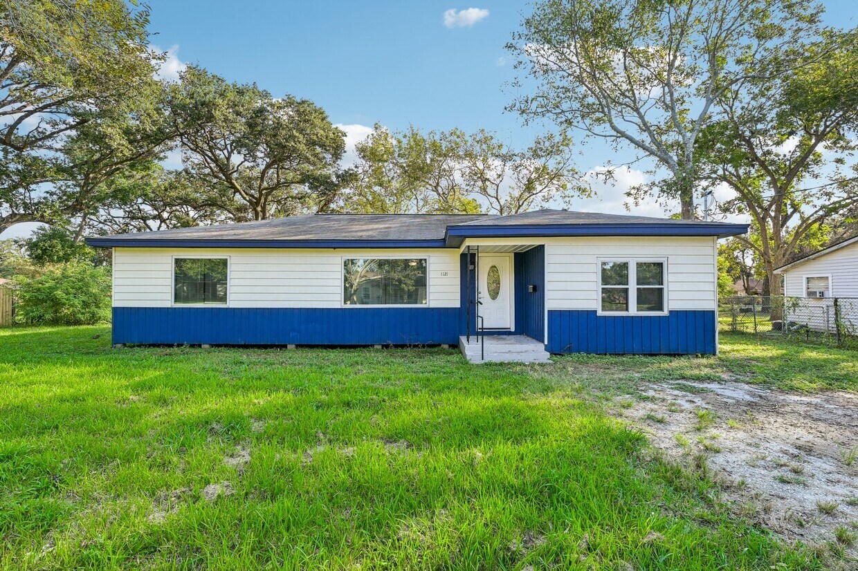 Foto principal - 1121 Meyers St