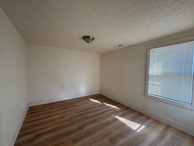 Foto del edificio - 634 W 14th Ave