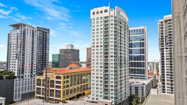 Foto del edificio - 350 SE 2nd St