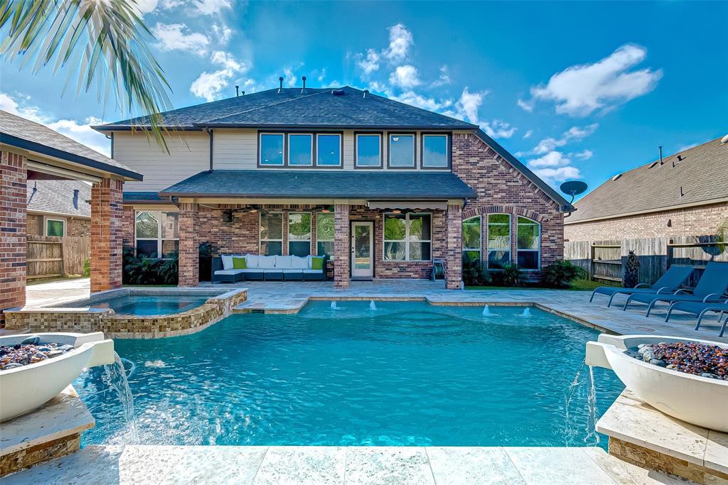 Foto principal - 9915 St Romain Dr