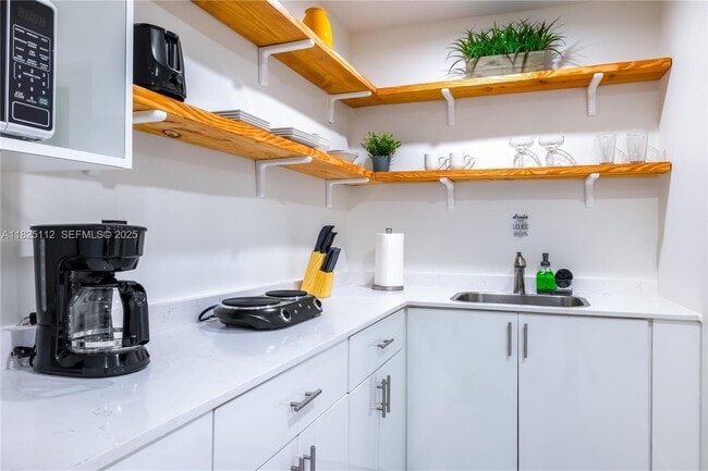 Foto del edificio - 1836 NW 16th Terrace