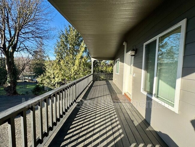 Foto del edificio - 490 SE Alpine Ave