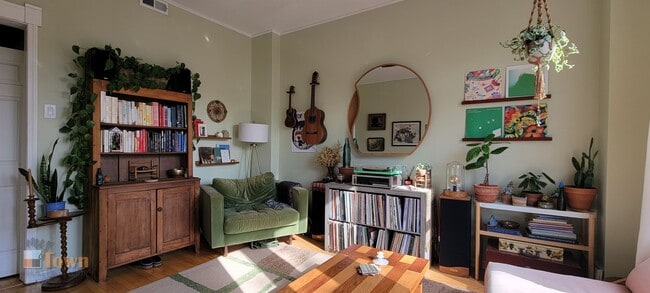 Building Photo - 3430 W Cortland St