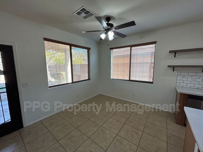 Foto del edificio - 28927 N Nobel Rd