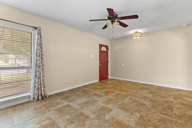 Foto del edificio - 8211 Lewiston St