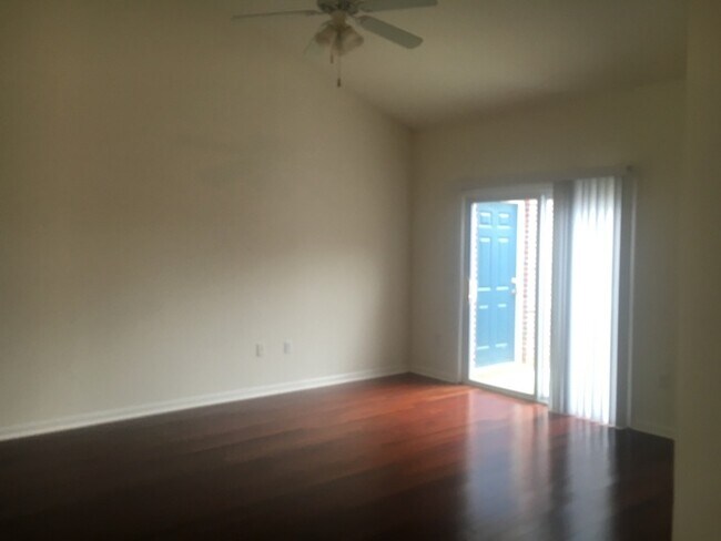 Foto del edificio - Independence South Brick Townhouse Community next to Golf Course w/ Patio, Nice Master, Vaulted C...