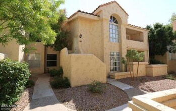 Building Photo - 1333 E Morten Ave