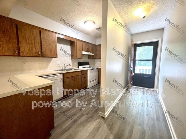 Building Photo - 900 S 55th St