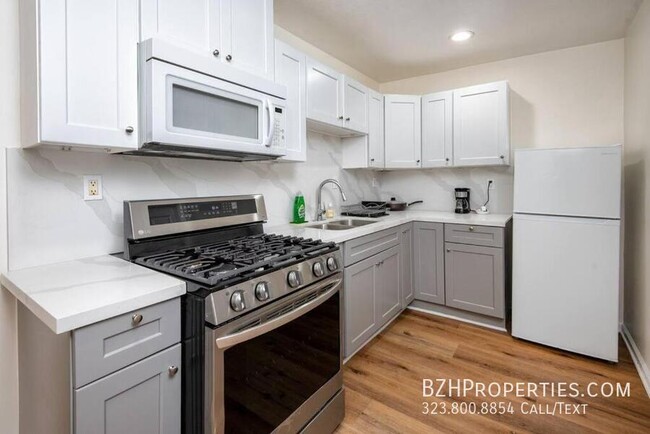 Building Photo - Newly Renovated 1Bed 1Bath Minutes from USC.