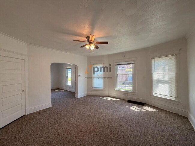 Foto del edificio - 1008 2nd St