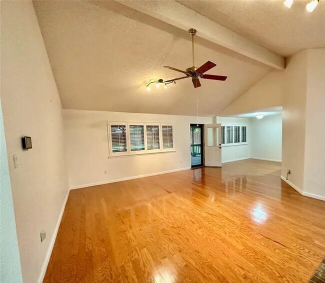 Building Photo - 3205 Manchester Cir