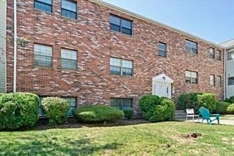 Building Photo - 8 Jackson St