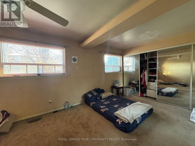 Building Photo - 15 Bison Dr