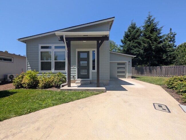 Foto del edificio - 2bdrm/1bthrm home with beautiful finishes!