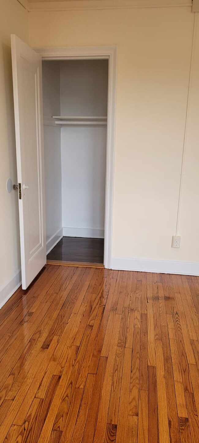 Foto del edificio - 36 Oakwood Ave