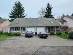 Building Photo - 604 Grant Ln SW