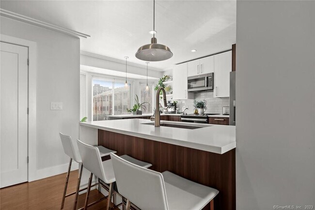 Foto del edificio - 1611 Washington Blvd