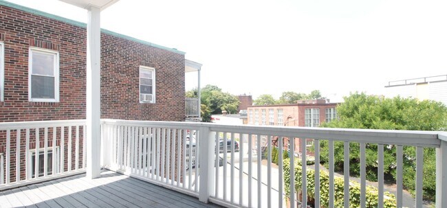 Foto del edificio - 1433 Cambridge St
