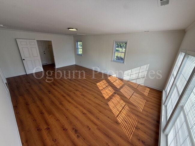 Building Photo - 1747 Piney Grv Rd