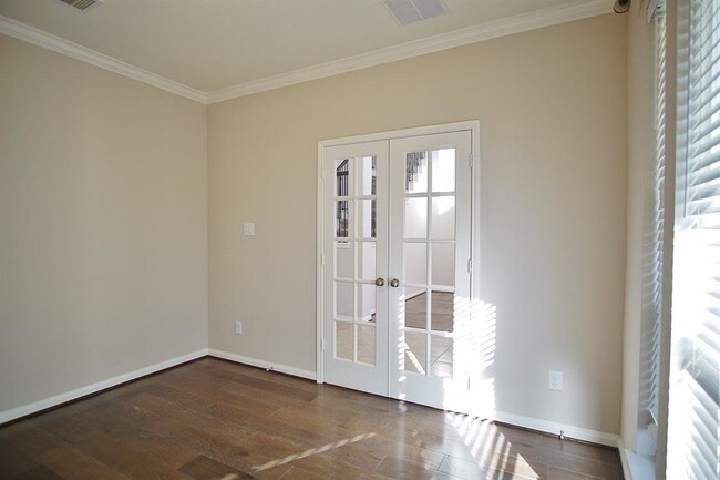 Building Photo - 27118 Bell Mare Dr
