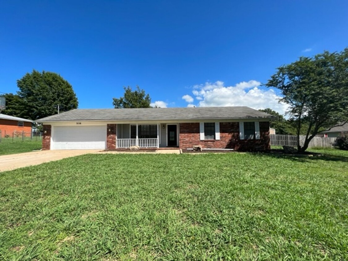 Primary Photo - East of Fayetteville, COUNTRY HOME!! LAWN ...