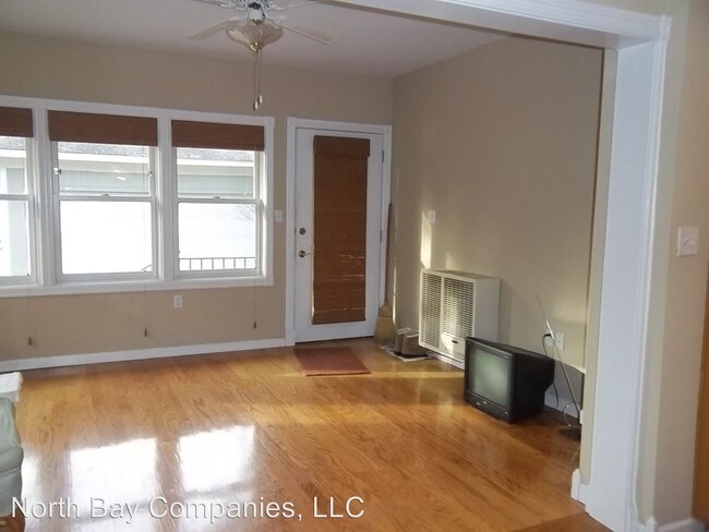 Foto del edificio - 6 br, 3 bath House - 1085 14th Ave SE