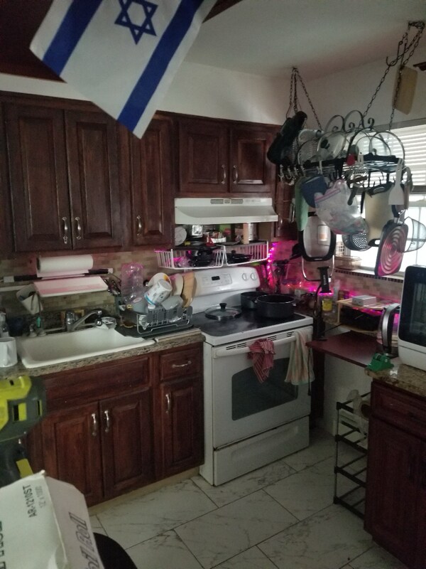 Building Photo - 202 W 1st St