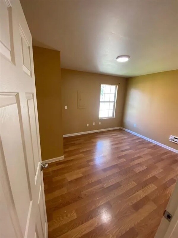 Bedroom - 9313 Coffee St