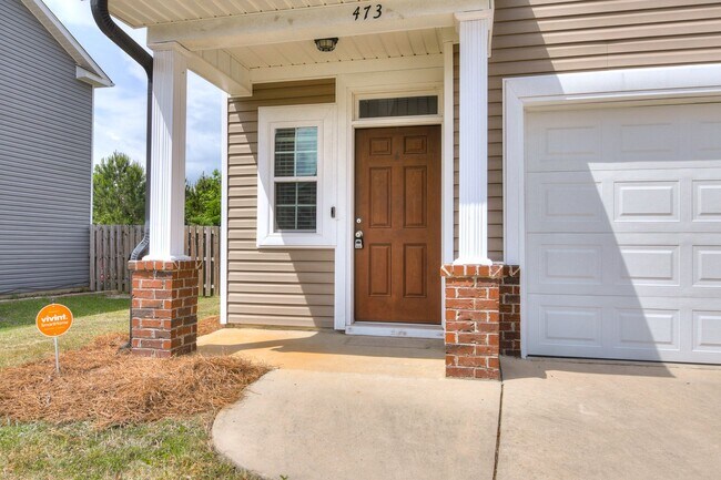 Foto del edificio - 473 Brantley Cove Cir