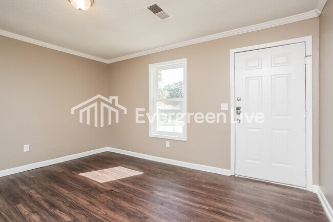 Foto del edificio - 3350 Bestway Dr