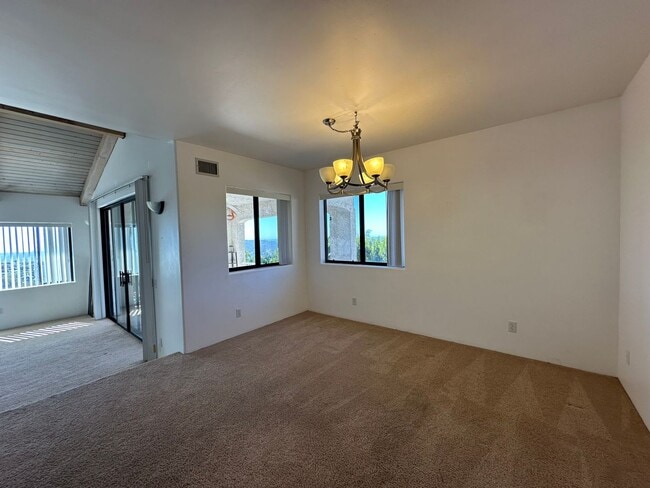 Foto del edificio - 1200 Palomino Rd