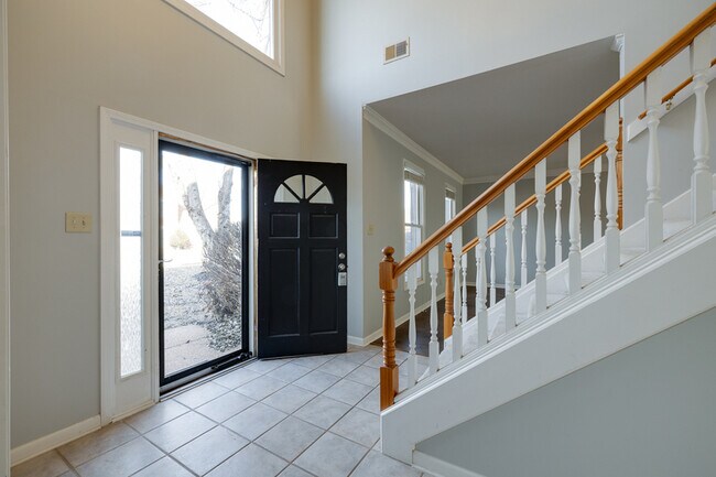 Building Photo - 8965 Dewberry Ln