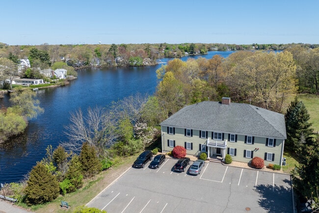 Context - 948 Washington St