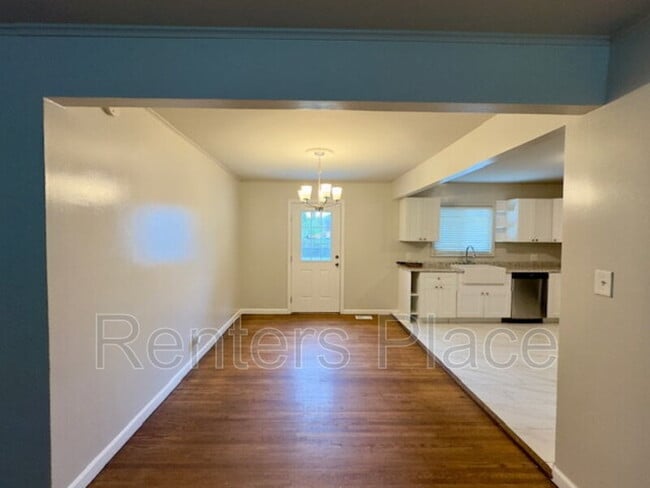 Foto del edificio - 208 E 45th Pl