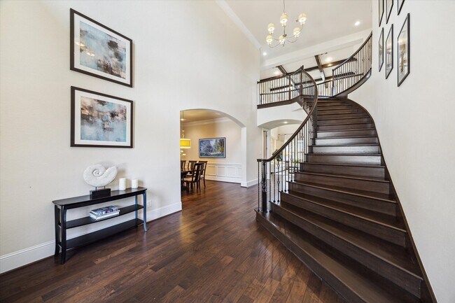 Foto del edificio - 4511 Royal Bend Ln