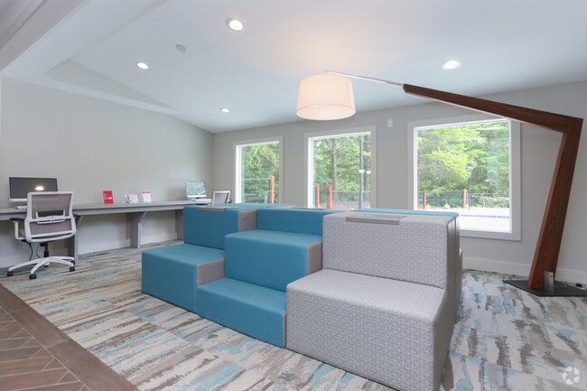 Internet Cafe - Indian Trail Apartments