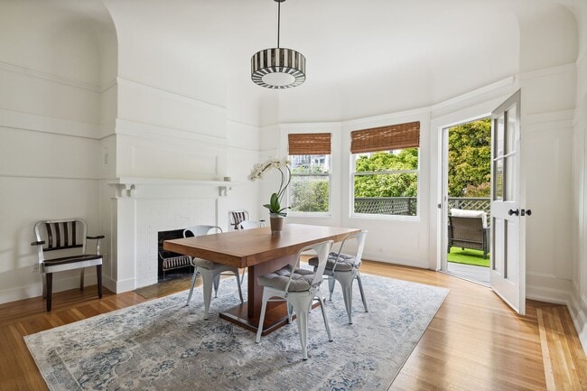 Building Photo - 4Bd/2Ba Edwardian in Presidio Heights