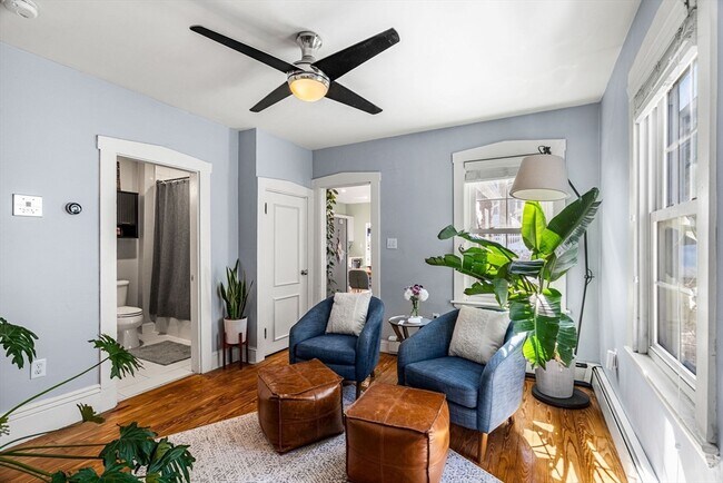 Building Photo - 87 Condor St