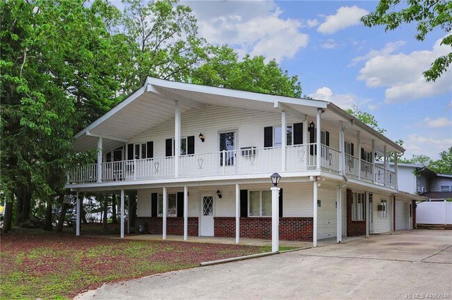 Building Photo - 926 Newark Ave