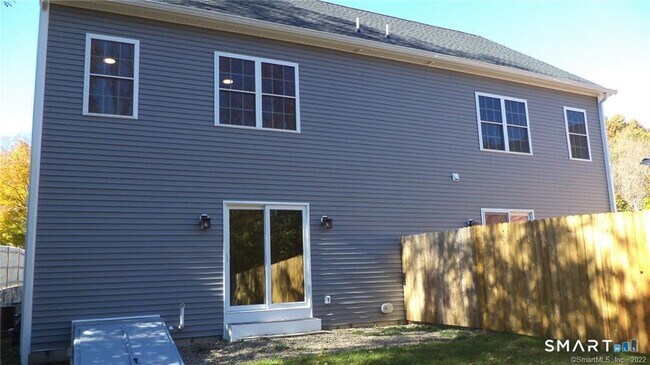 Building Photo - 33 Maple Ave