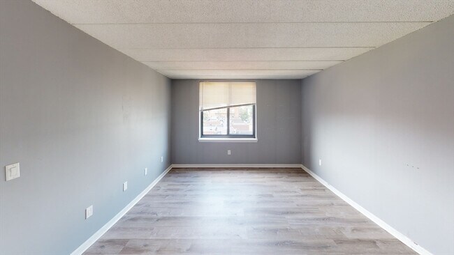 Building Photo - 85 Brainerd Rd