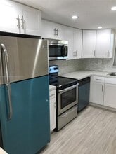 Building Photo - 9353 Fontainebleau Blvd Building Photo - 9353 Fontainebleau Blvd