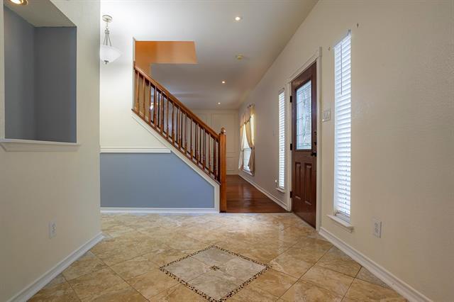 Building Photo - 2226 Oak Grove Cir