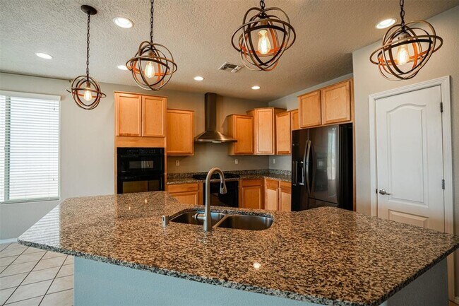 Building Photo - 4 Bedroom Almost New Pulte home for rent